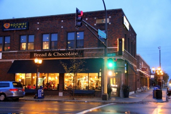 Bread & Chocolate restaurant exterior.
